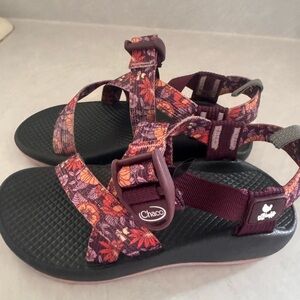 Chaco Multicolor Floral Strap Sandals. Size 13